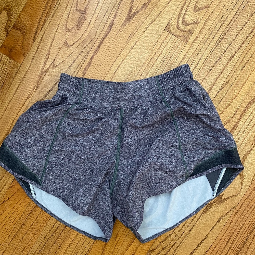 LULULEMON 4 TALL HEATHER GREY SHORTS